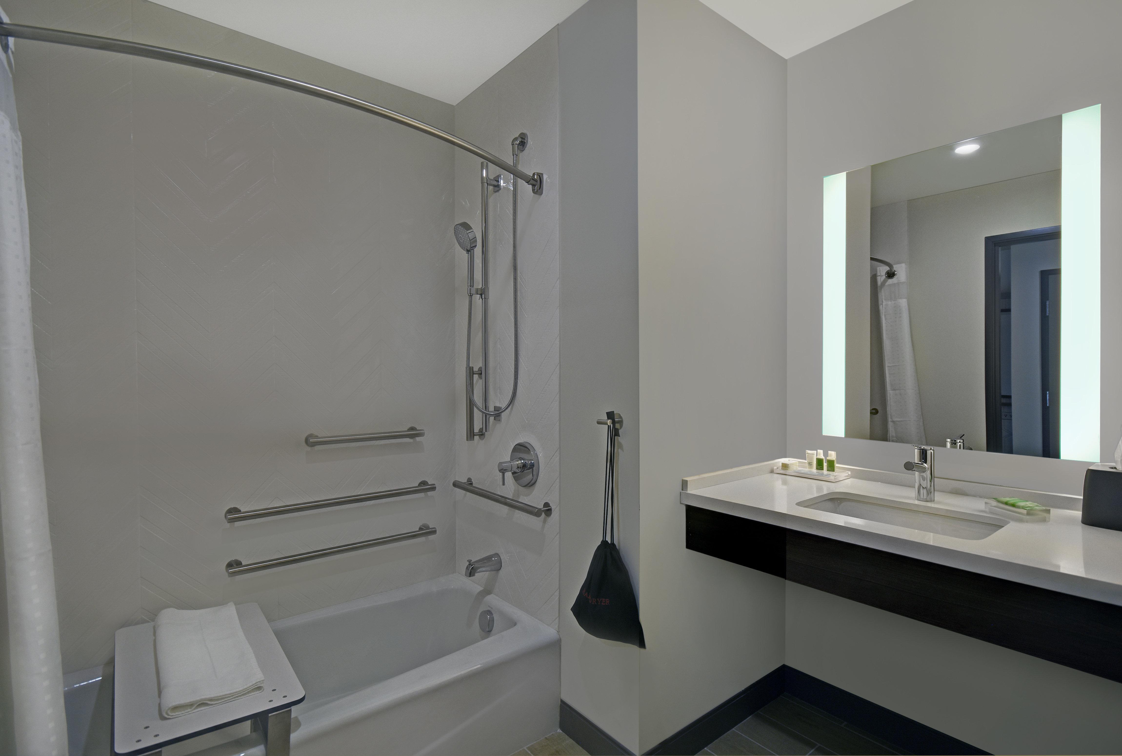 Holiday Inn Grand Rapids North - Walker By Ihg Exterior foto