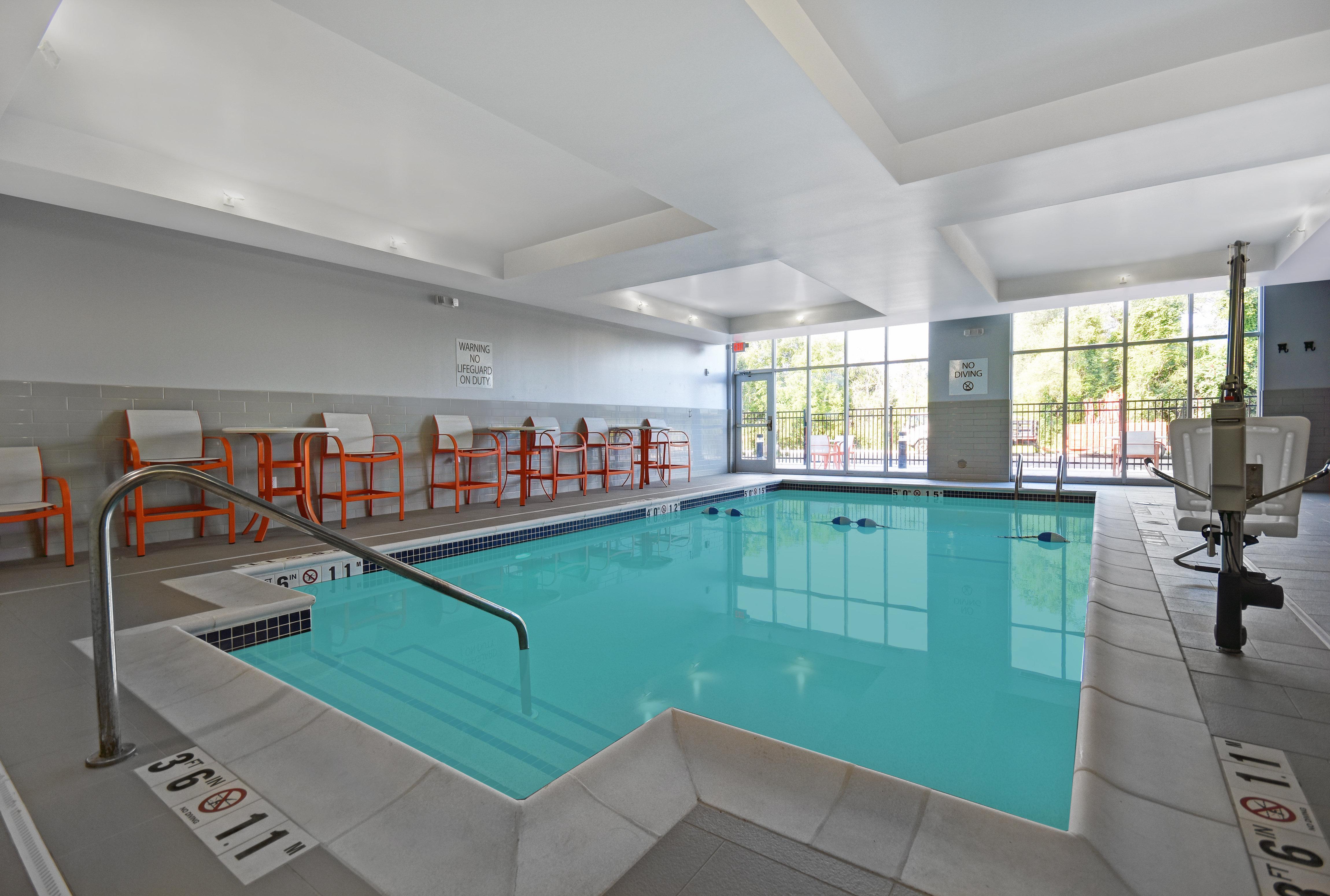 Holiday Inn Grand Rapids North - Walker By Ihg Exterior foto